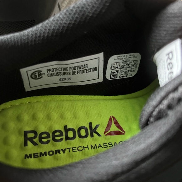 REEBOK WOMENS WORK SHOES SLIP AND OIL RESISTANT BLACK MEMORY TECH VEGAN - Picture 6 of 7